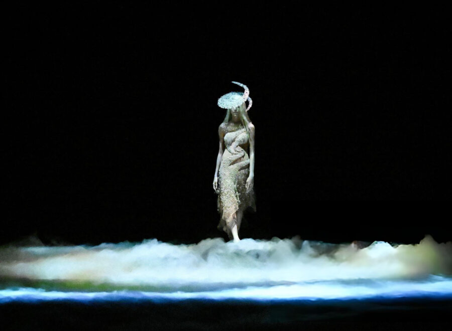 Iris van Herpen Haute Couture Fall/Winter 2026/2027 runway show at Paris Fashion Week